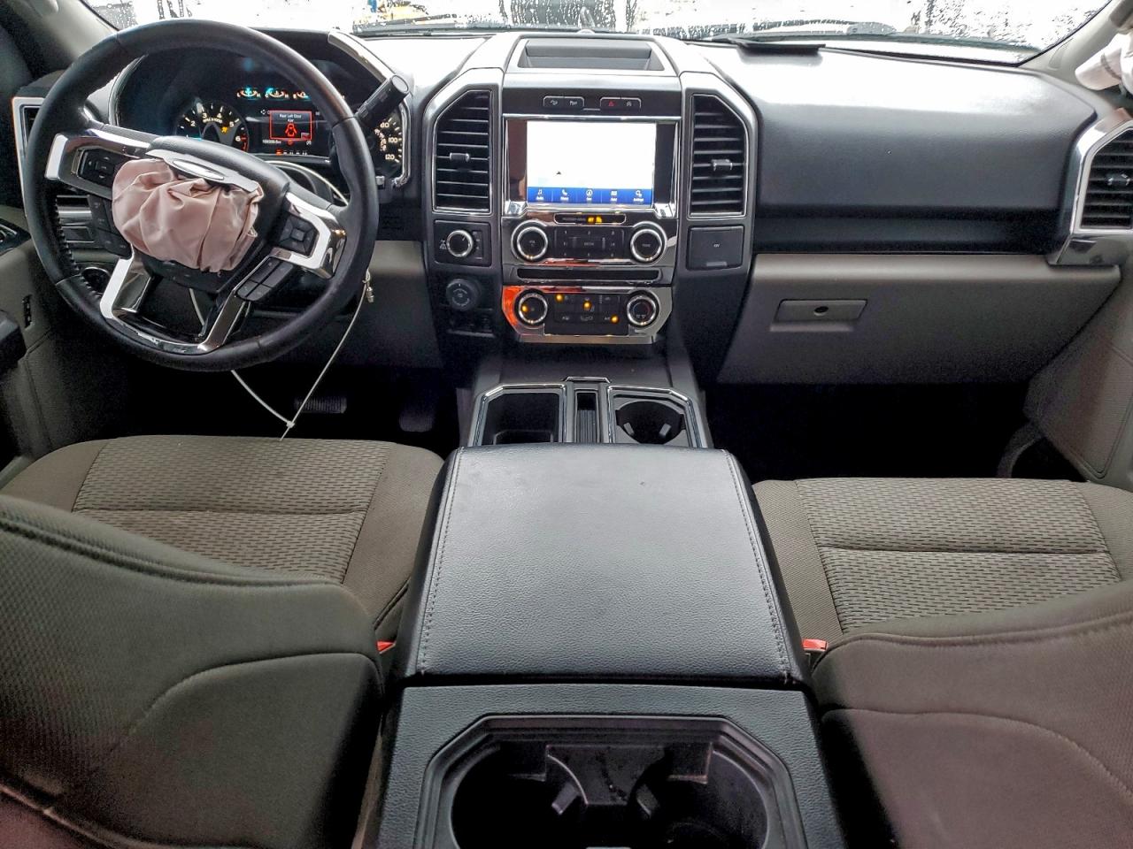 Ford F-150 Supercrew Image 9