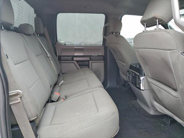 Ford F-150 Supercrew Image 8