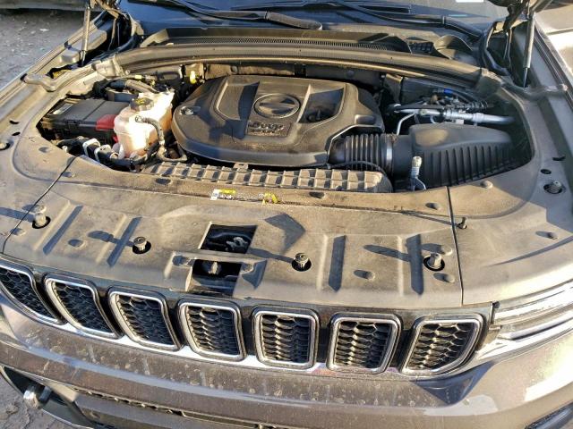 Jeep Grand Cherokee Overland Image 9