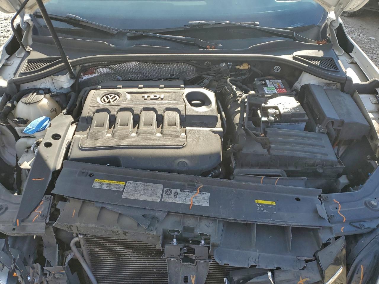 Volkswagen Passat Sel Image 11