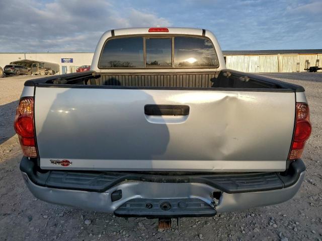 Toyota Tacoma Double Cab Prerunner Image 4