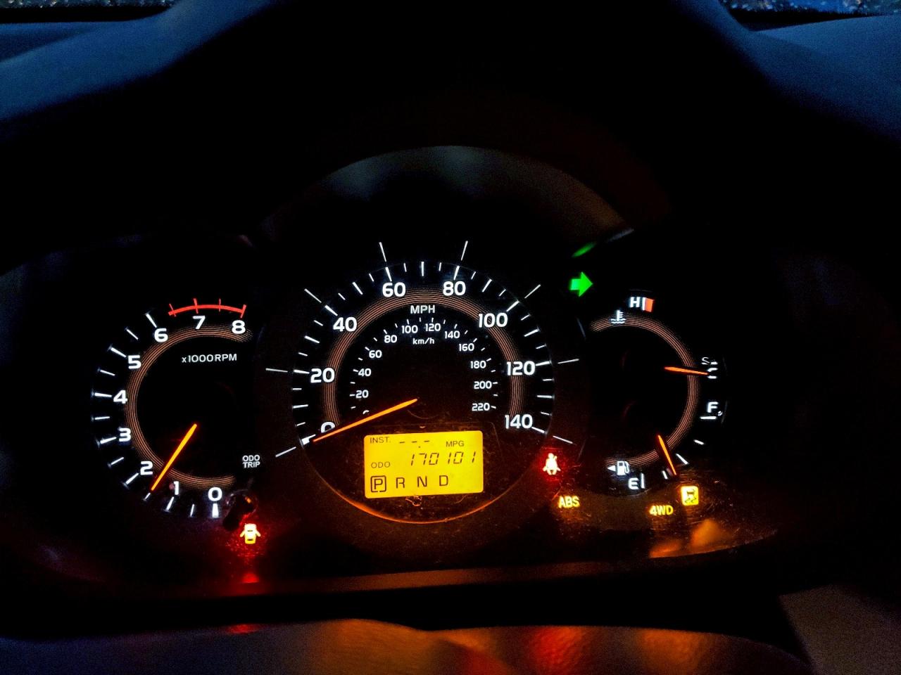 Toyota RAV4 Image 10