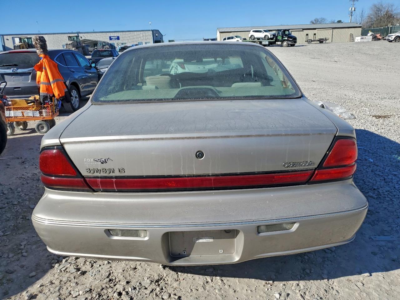 Oldsmobile 88 Base Image 3