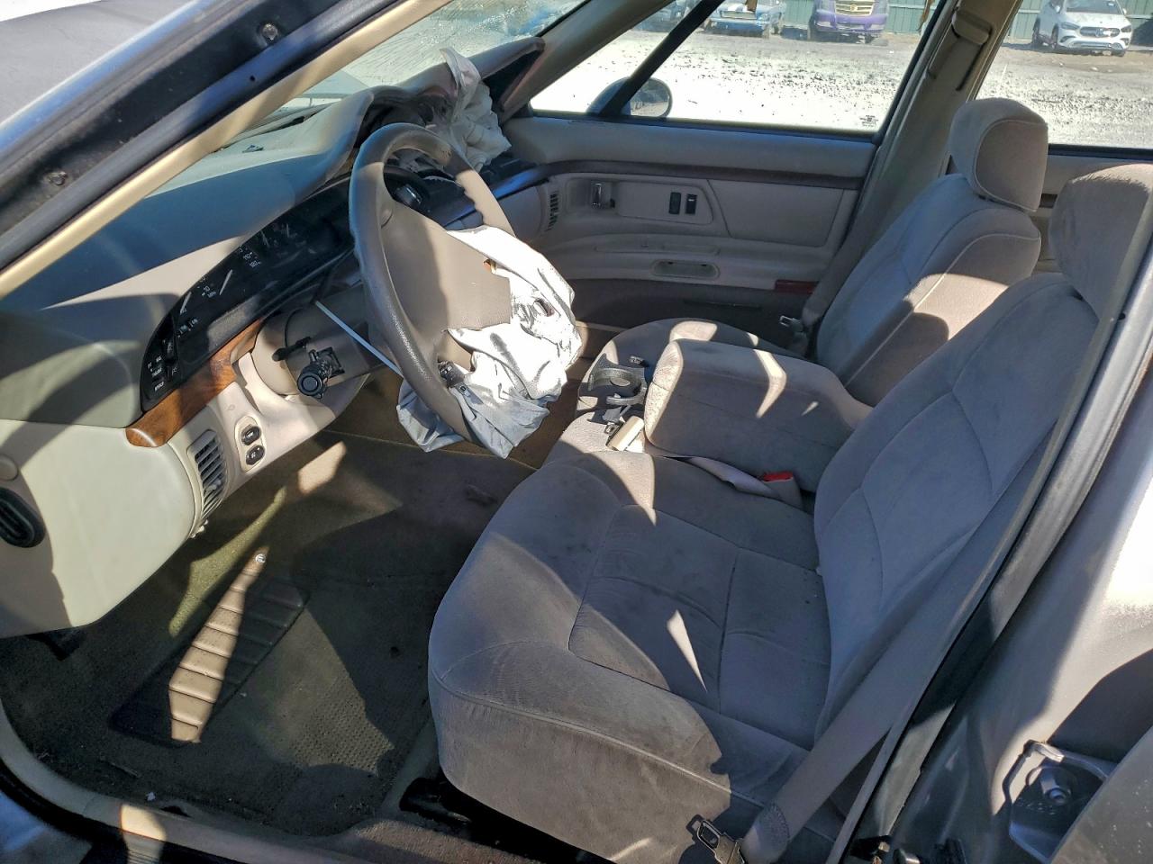 Oldsmobile 88 Base Image 7