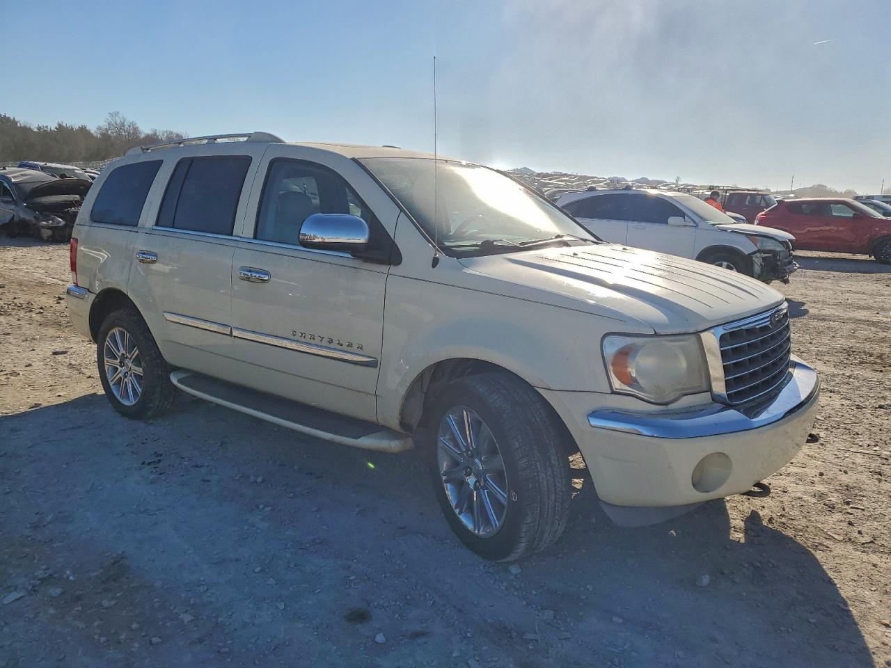 Chrysler Aspen Limited Image 9