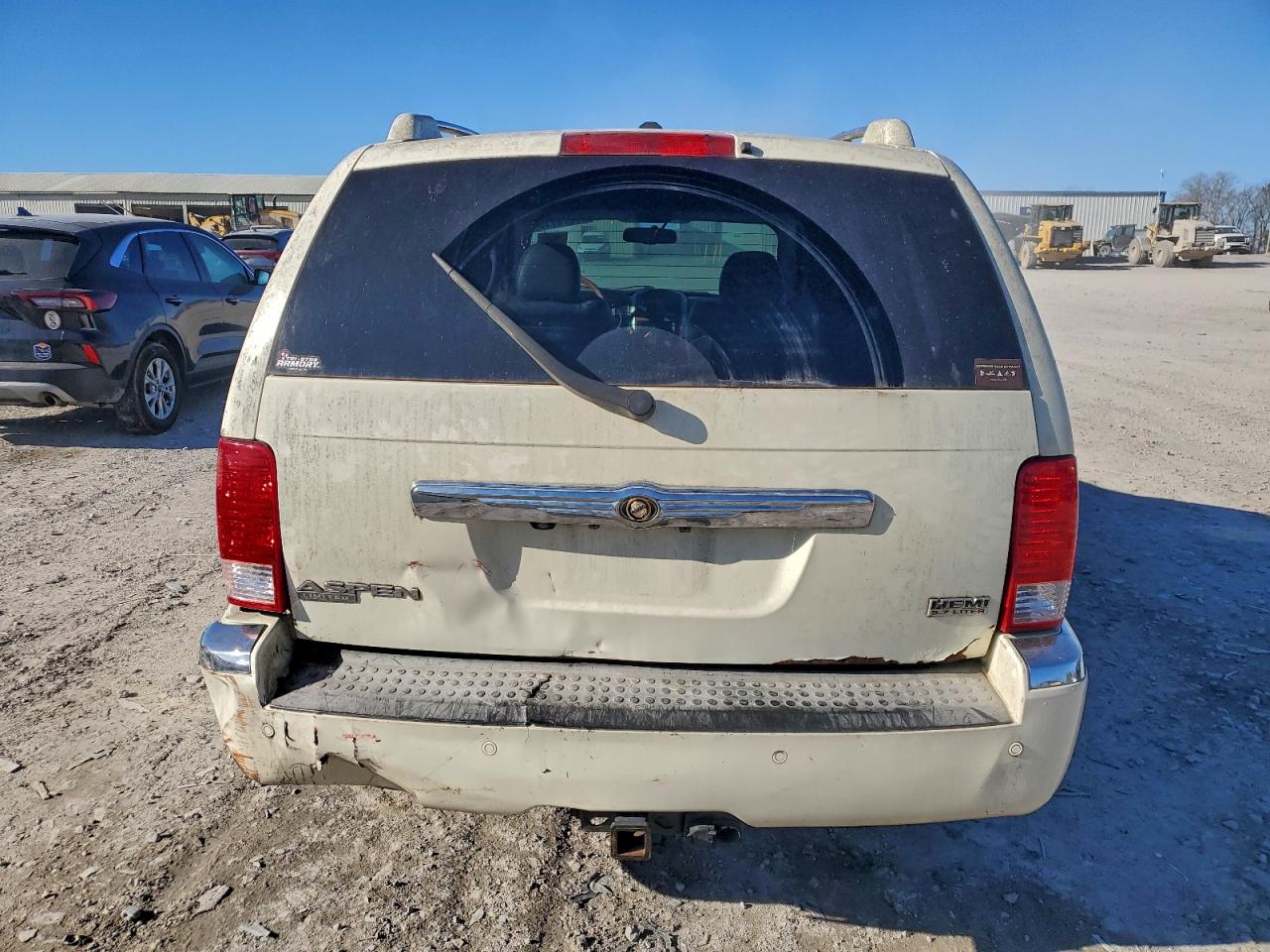 Chrysler Aspen Limited Image 5