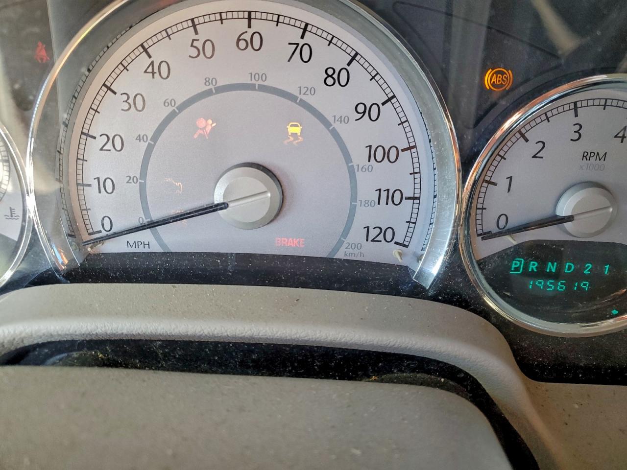 Chrysler Aspen Limited Image 14