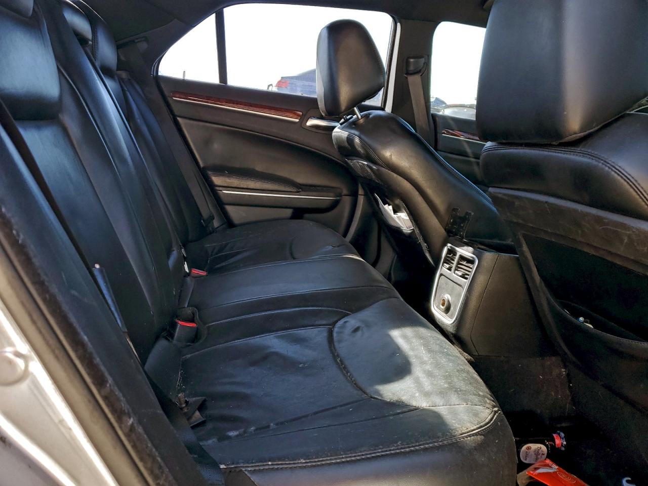 Chrysler 300 Image 10