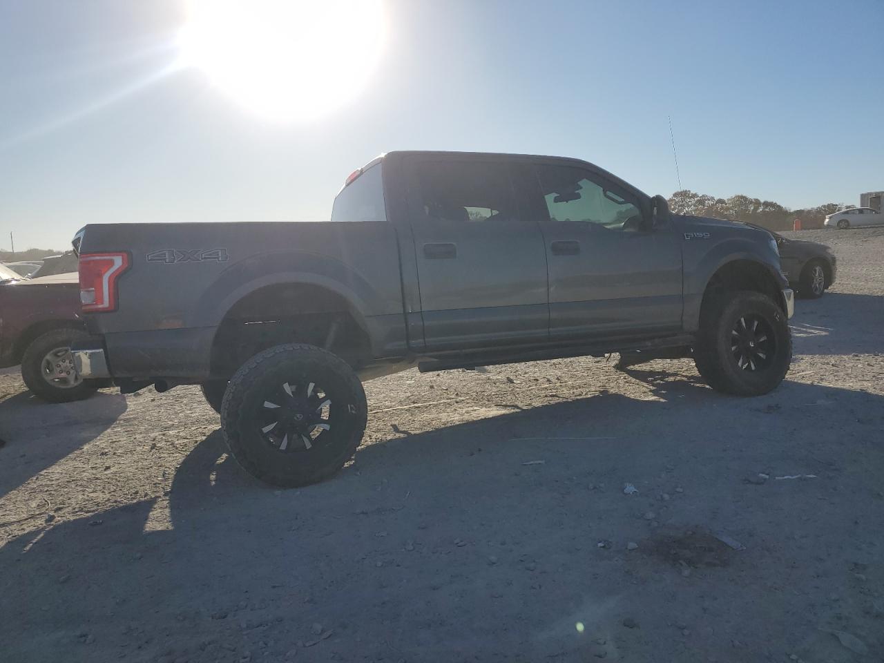 Ford F-150 Supercrew Image 2
