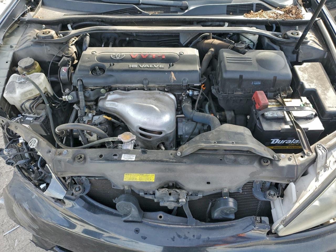 Toyota Camry Le Image 2