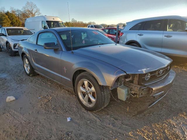 Ford Mustang Image 4