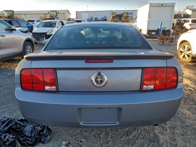 Ford Mustang Image 10