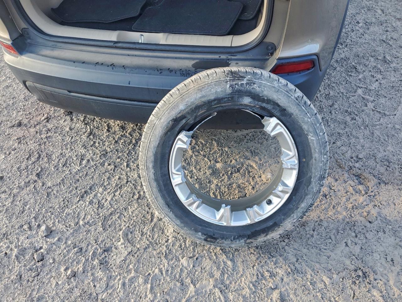 Jeep Grand Cherokee Latitude Image 13