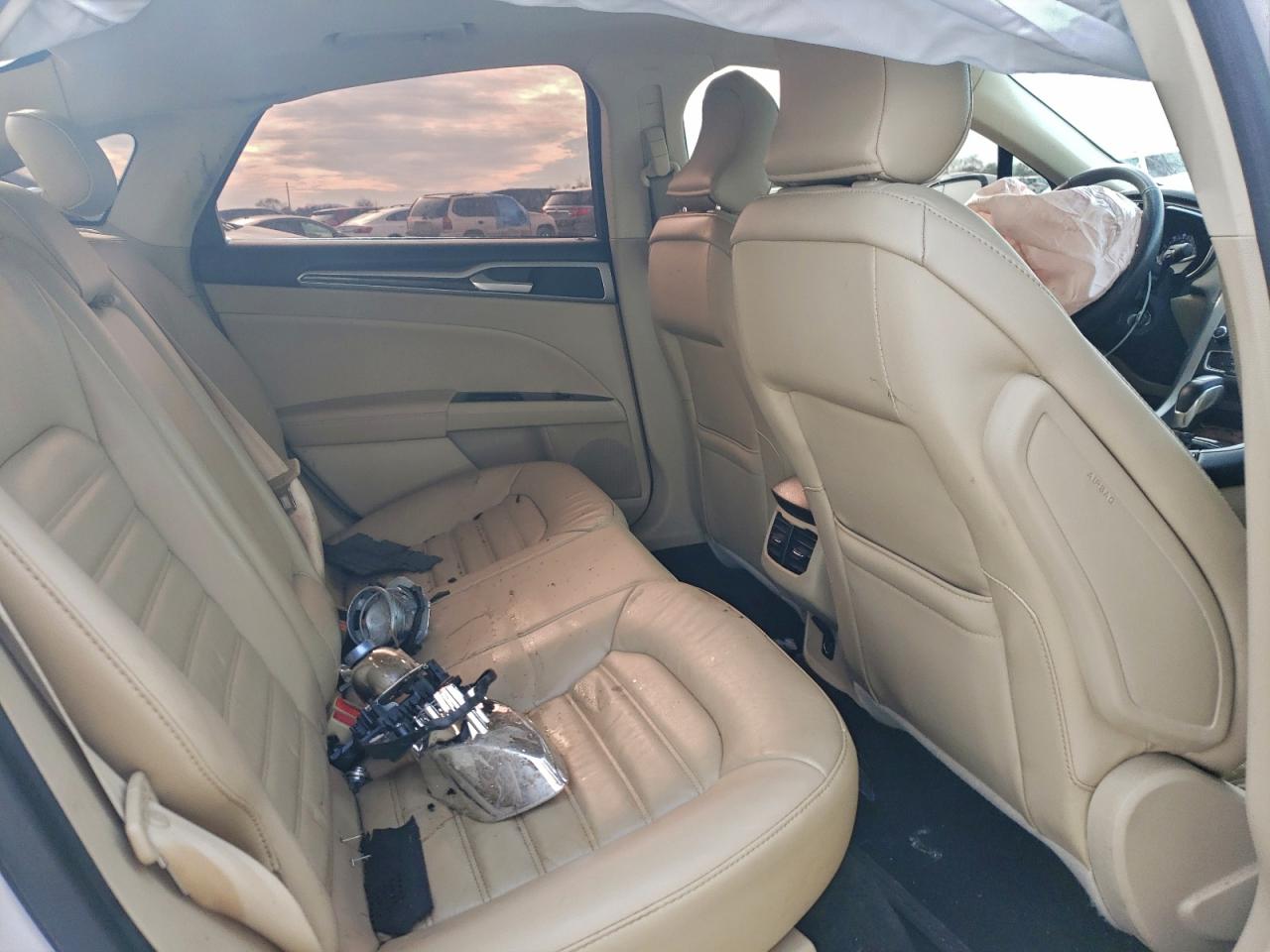 Ford Fusion Se Image 8