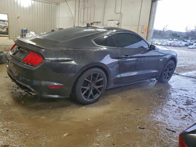 Ford Mustang Image 3