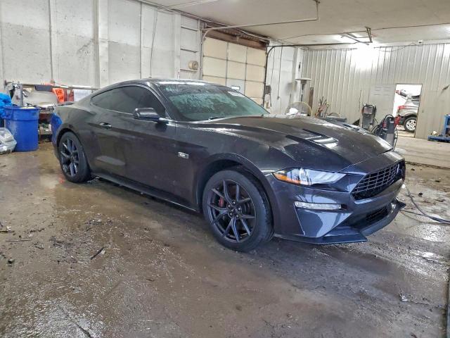 Ford Mustang Image 4