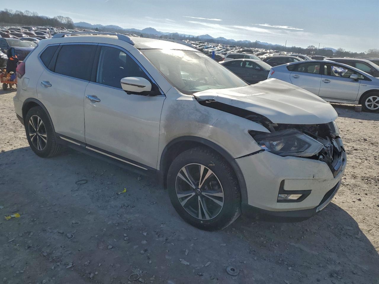 Nissan Rogue S Image 3