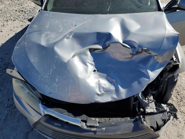 Toyota Camry Le Image 8