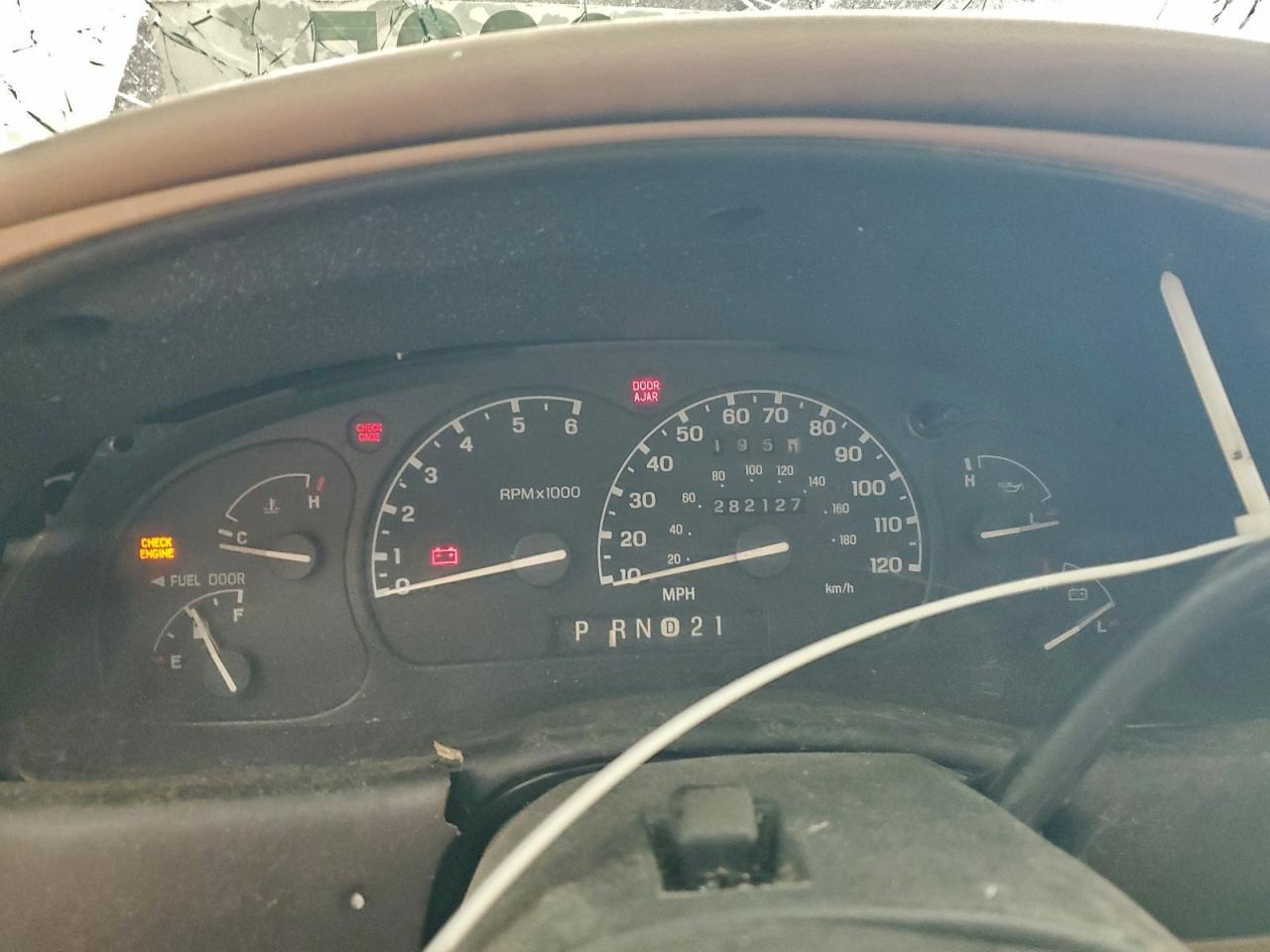 Ford Explorer Image 6