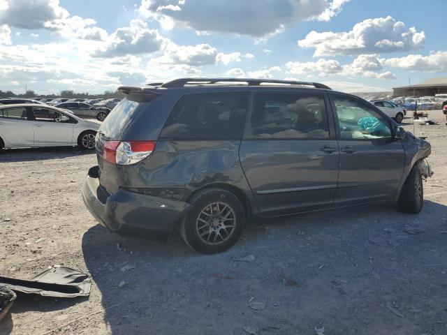 Toyota Sienna Xle Image 2