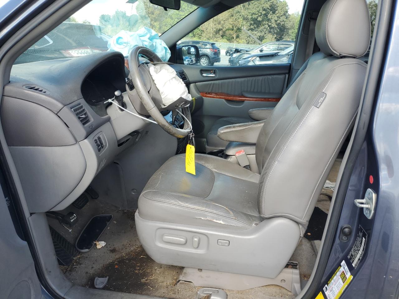 Toyota Sienna Xle Image 7