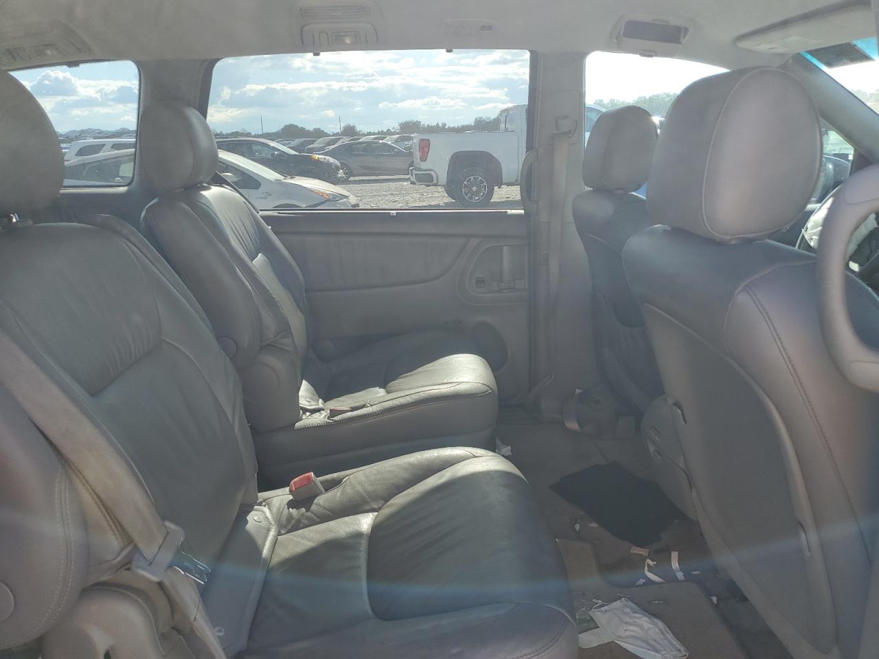 Toyota Sienna Xle Image 14