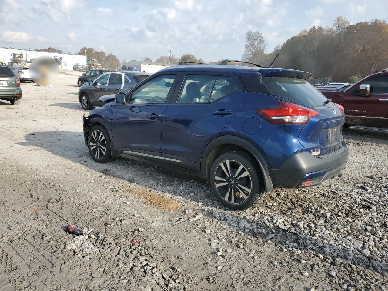 Nissan Kicks S Image 3