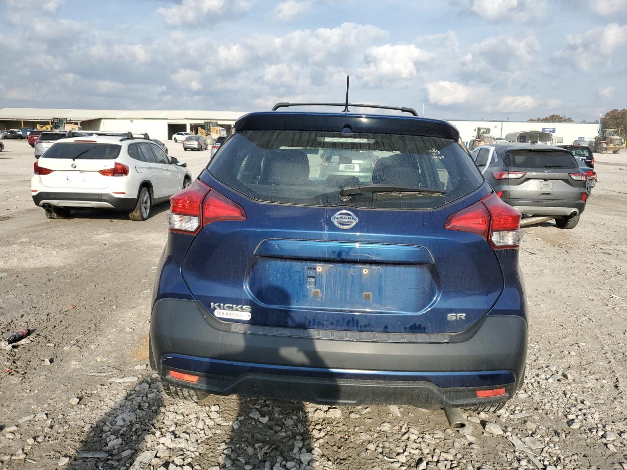 Nissan Kicks S Image 6