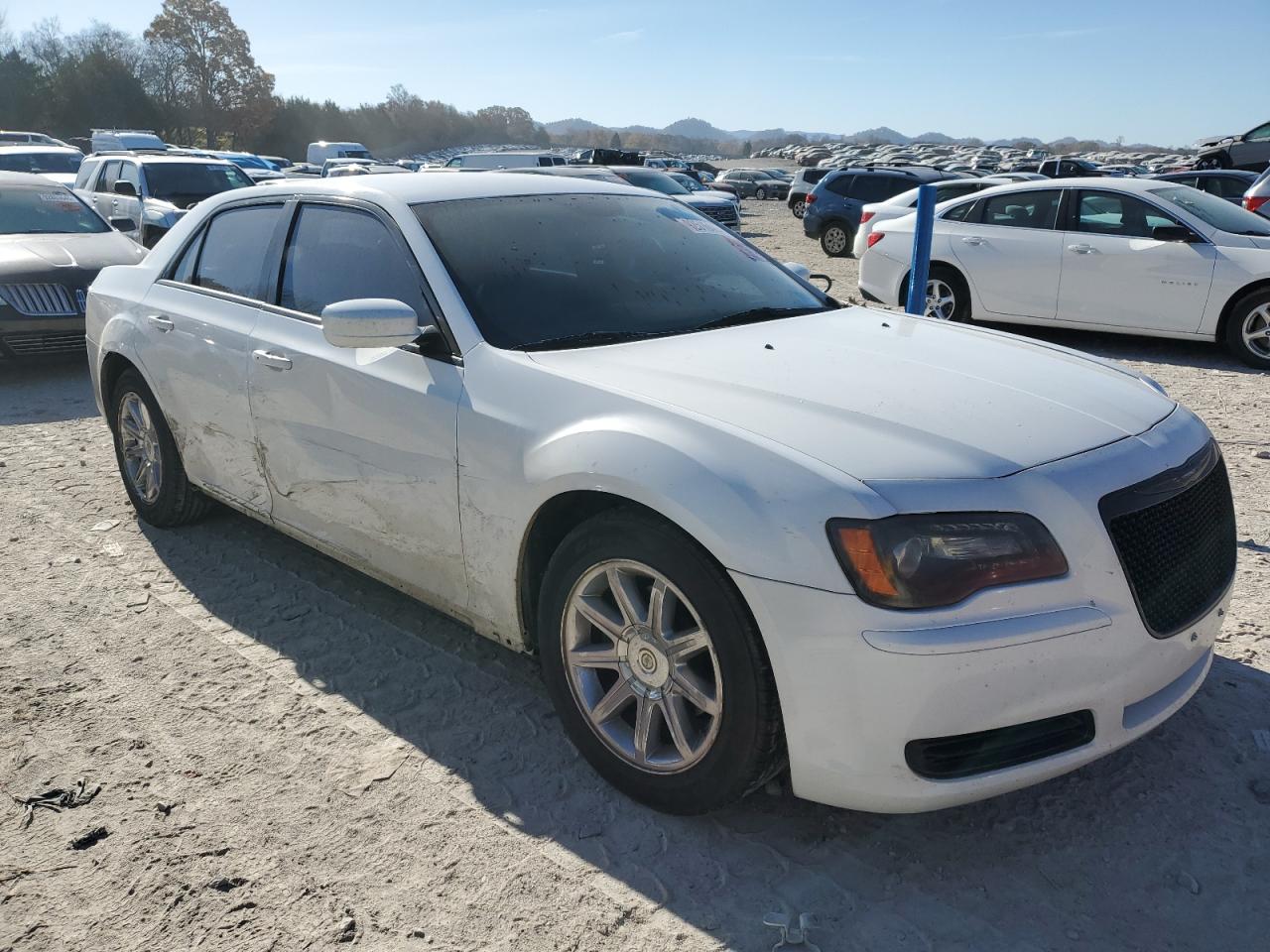 Chrysler 300 Image 3