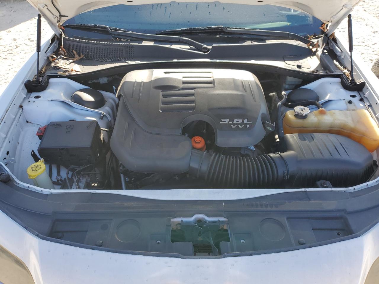 Chrysler 300 Image 8