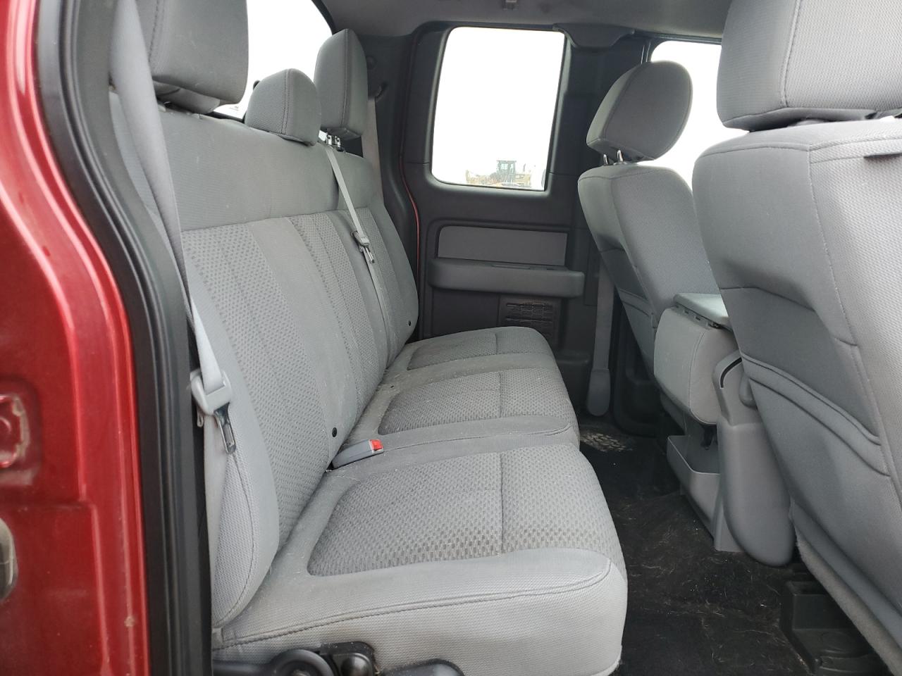 Ford F-150 Super Cab Image 6