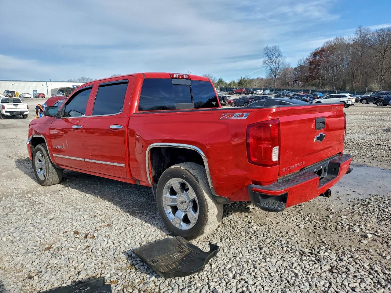 Chevrolet Silverado K1500 Ltz Image 2