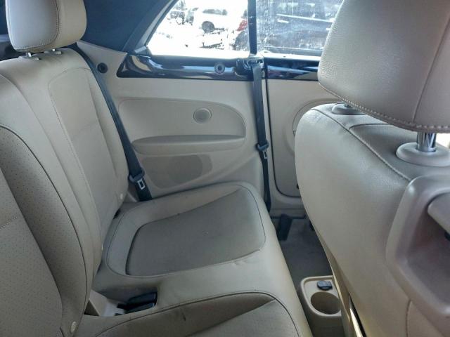 Volkswagen Beetle R-line Image 11