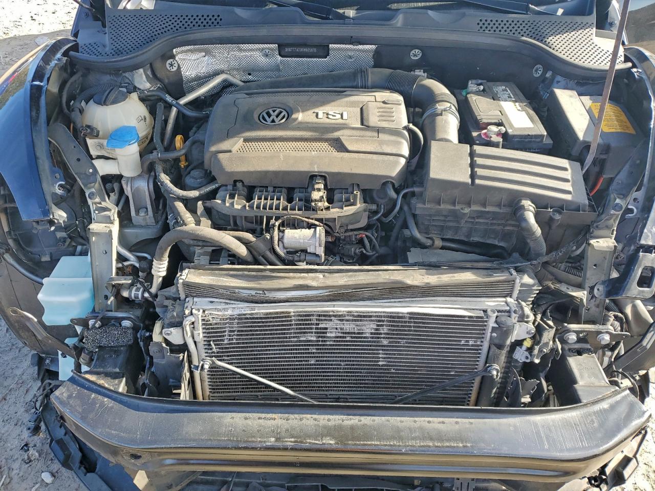 Volkswagen Beetle R-line Image 10