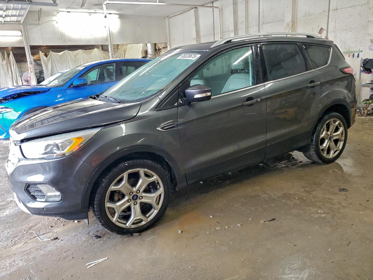 Ford Escape Titanium Image 1