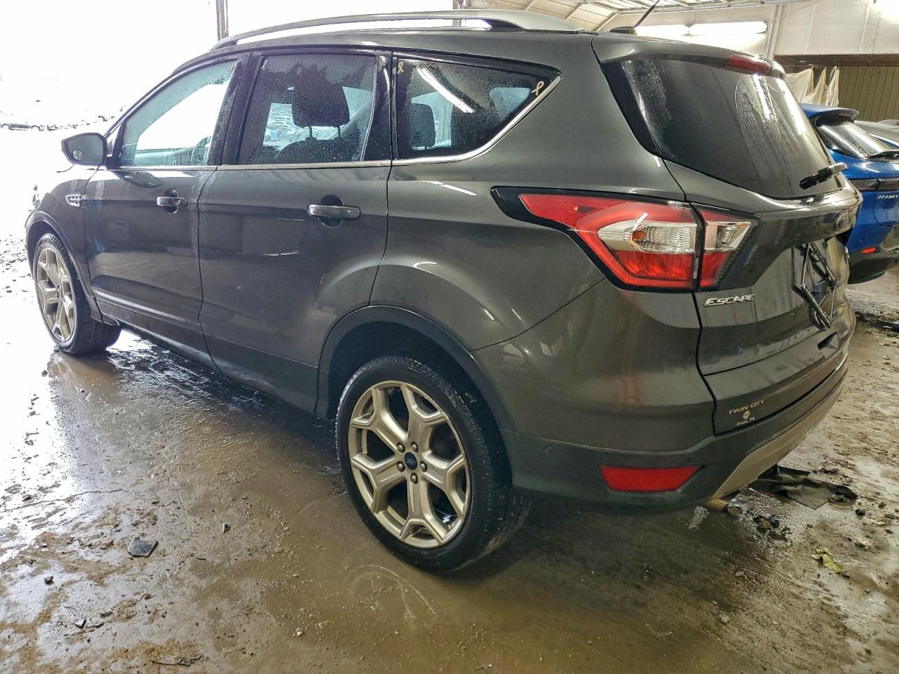 Ford Escape Titanium Image 3