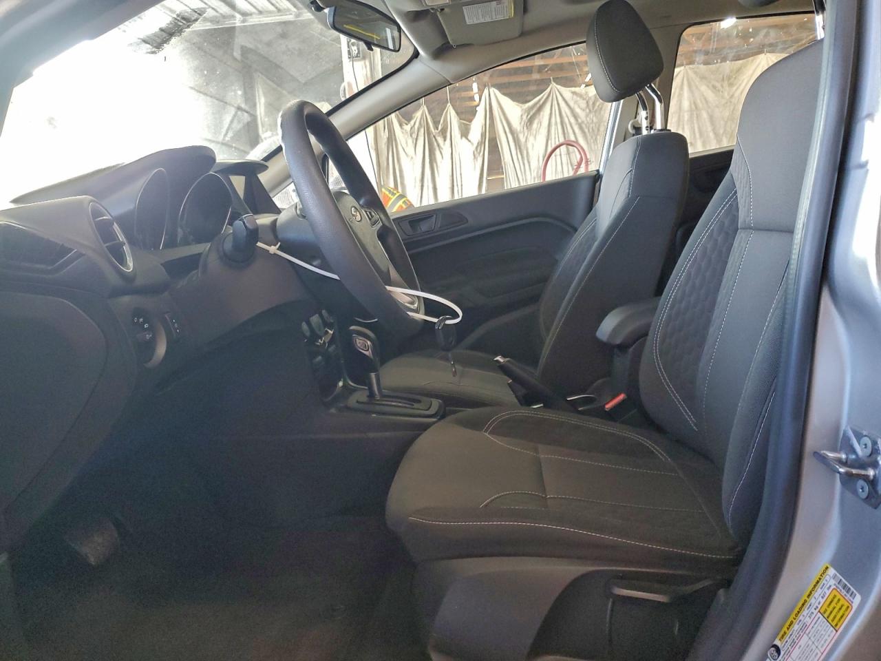 Ford Fiesta Se Image 6