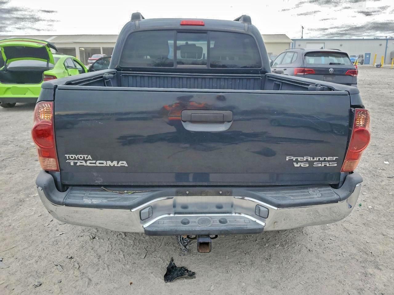 Toyota Tacoma Double Cab Prerunner Image 7
