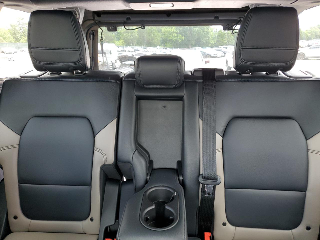 Ford Bronco Base Image 7