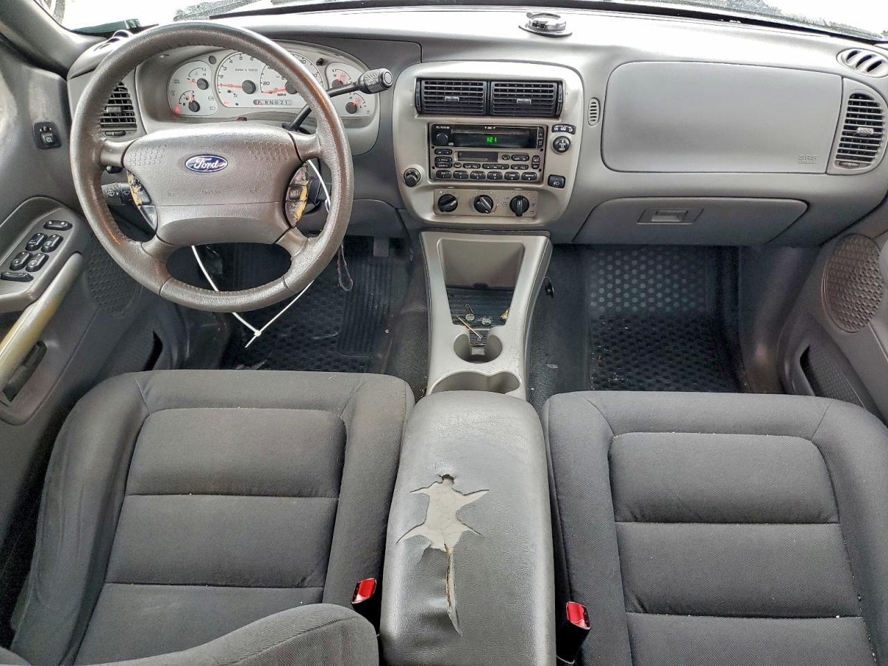 Ford Explorer Image 10