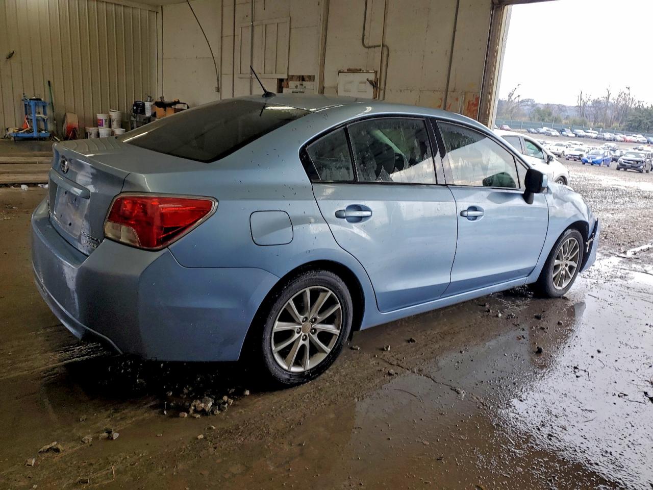 Subaru Impreza Premium Image 4