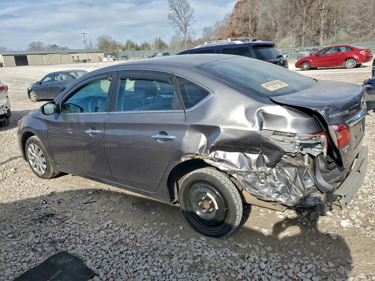 Nissan Sentra S Image 2