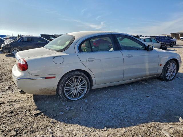 Jaguar S-Type Image 10