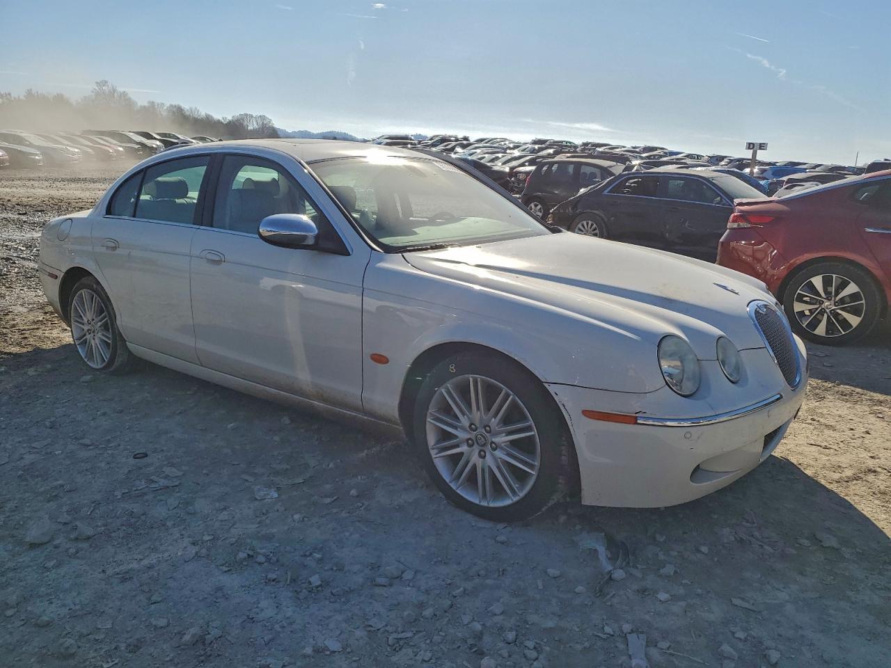 Jaguar S-Type Image 7