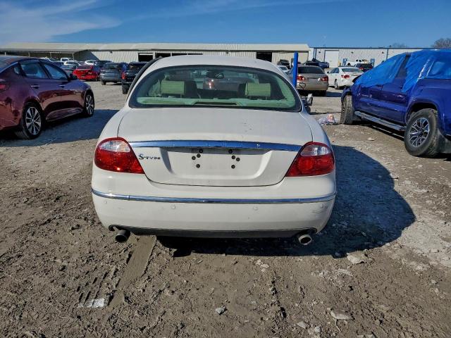 Jaguar S-Type Image 5