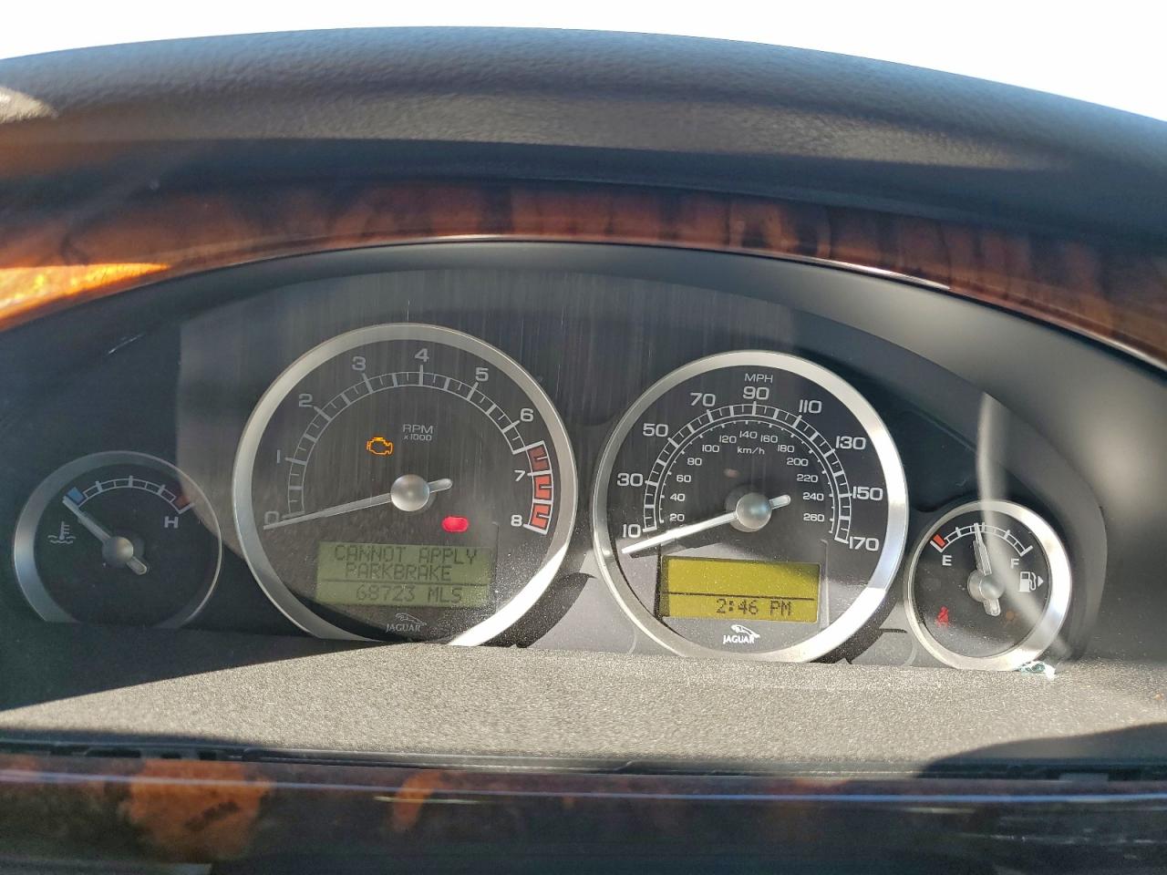 Jaguar S-Type Image 9