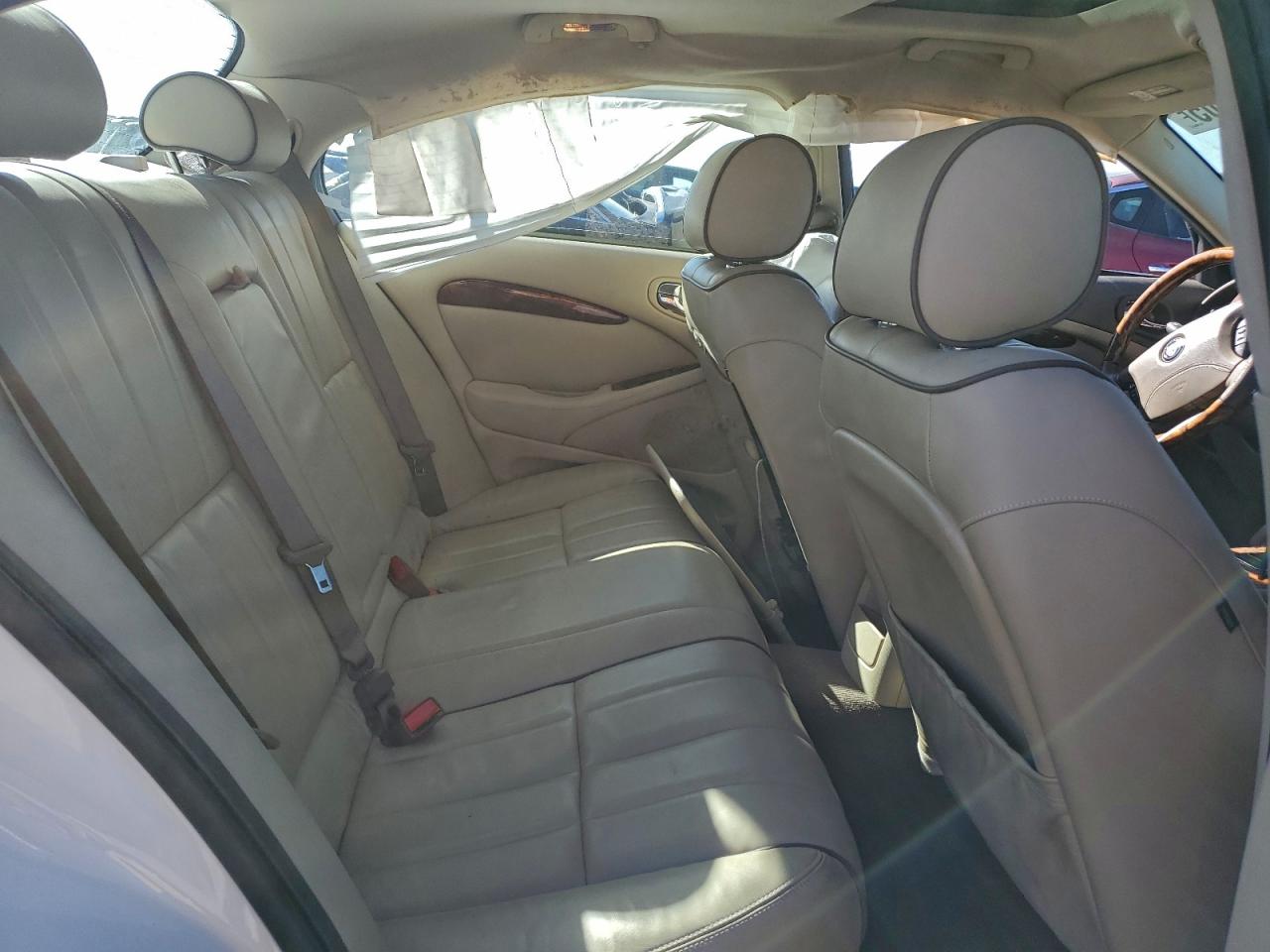 Jaguar S-Type Image 12