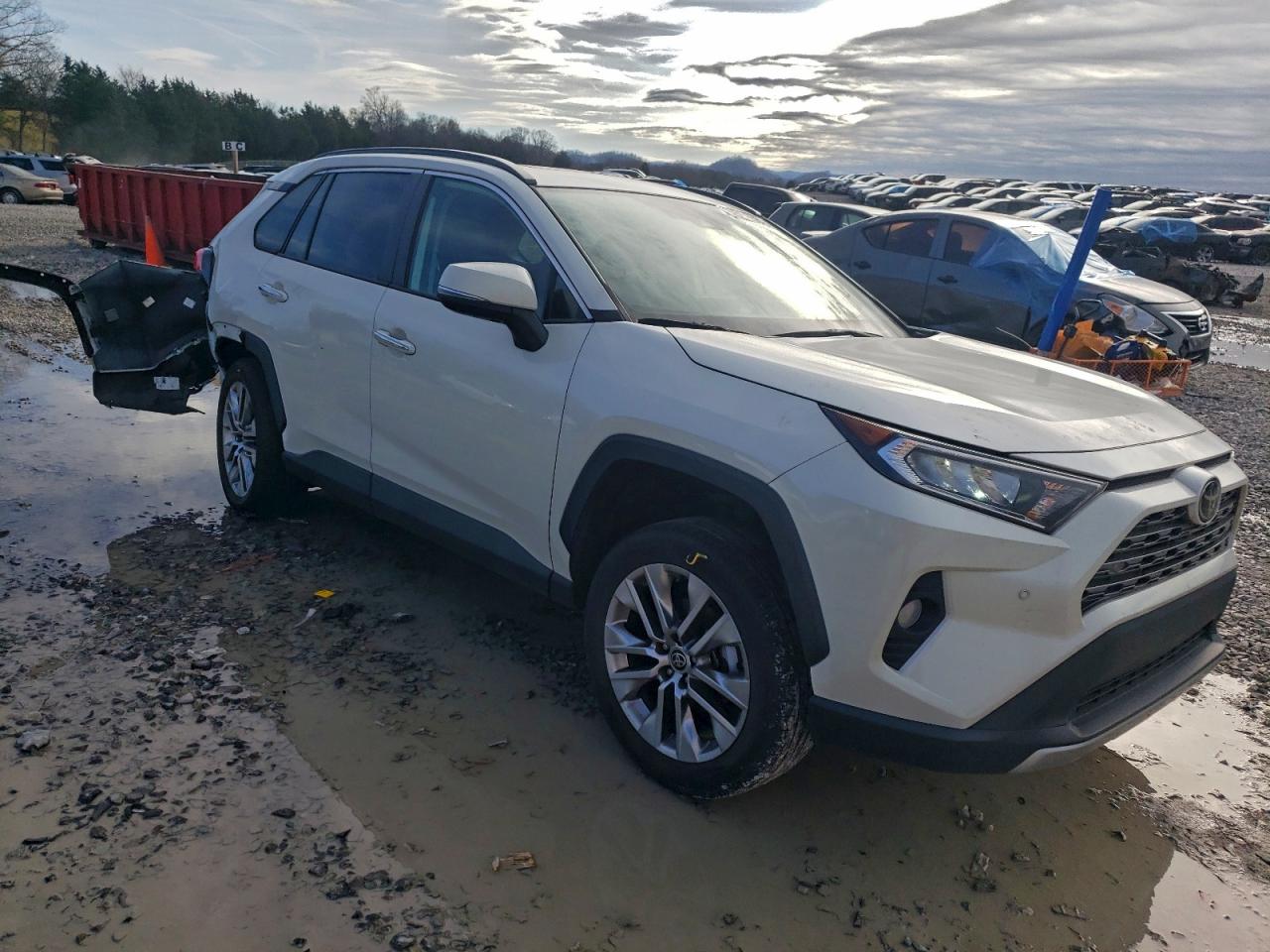 Toyota RAV4 Limited Image 5