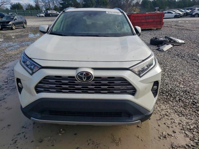 Toyota RAV4 Limited Image 3