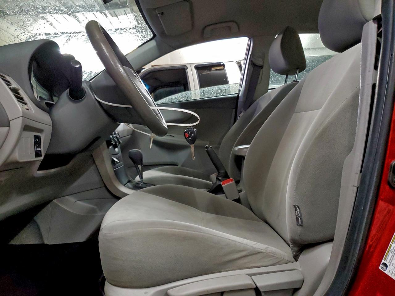 Toyota Corolla Base Image 7